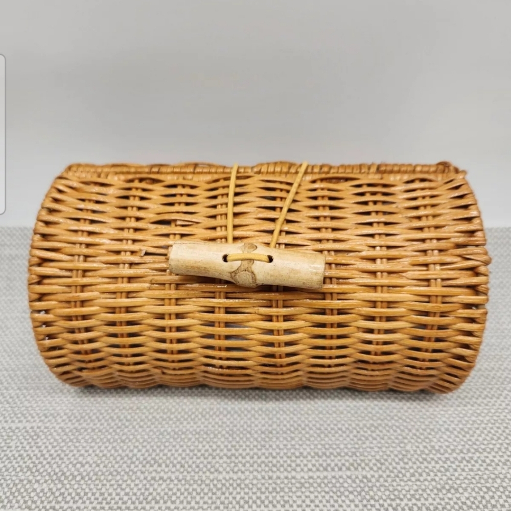 Lilly Pulitzer Tan Rattan Wicker Case Clutch Woven Small Boho Flaw